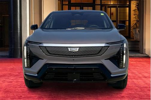 2025 Cadillac OPTIQ Luxury 2 AWD