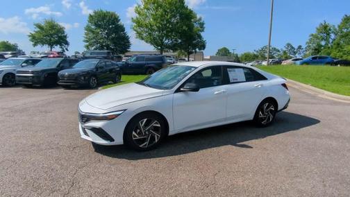 2025 Hyundai ELANTRA SEL Sport