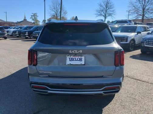 2023 Kia Sorento S