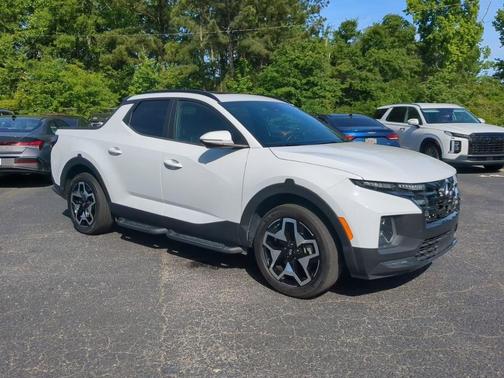 Ice White 2022 Hyundai SANTA CRUZ 2.5T Limited