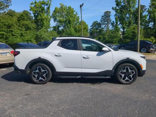 Ice White 2022 Hyundai SANTA CRUZ 2.5T Limited