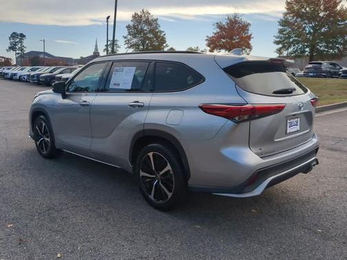 2022 Toyota Highlander XSE