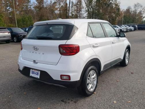 2026 Hyundai VENUE SE