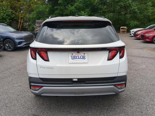 Serenity White Pearl 2026 Hyundai TUCSON SEL