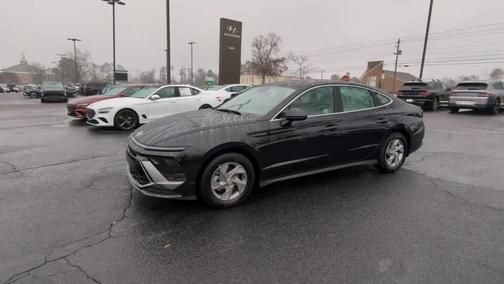2025 Hyundai SONATA SE