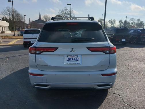 2024 Mitsubishi Outlander SEL