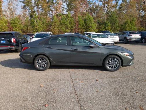 2026 Hyundai ELANTRA HEV Blue