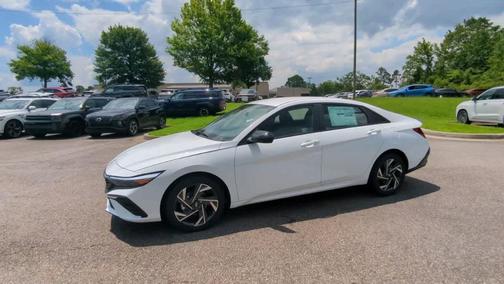 2025 Hyundai ELANTRA SEL Sport