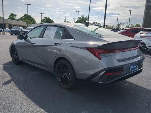 Metal 2026 Hyundai ELANTRA SEL SPORT PREMIUM