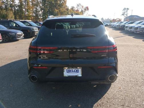2025 Genesis GV70 2.5T