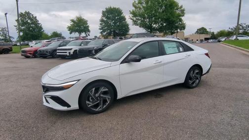 2025 Hyundai ELANTRA SEL Sport