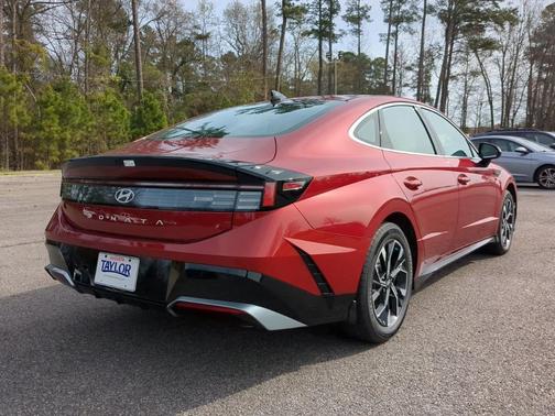 2025 Hyundai SONATA SEL