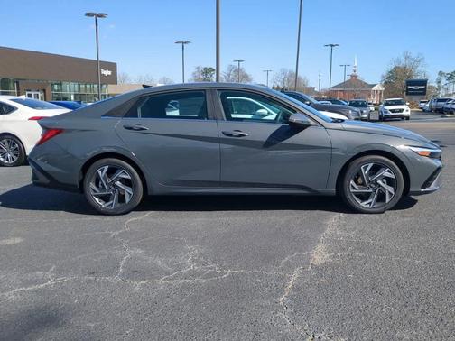 2026 Hyundai ELANTRA HEV Limited