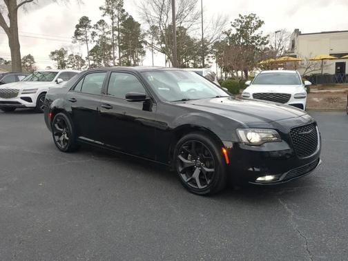 2023 Chrysler 300 S
