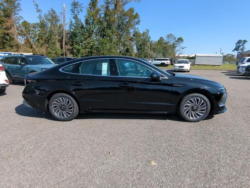 2024 Hyundai SONATA Hybrid Limited