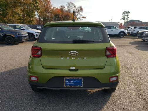 2024 Hyundai VENUE SE