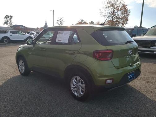 2024 Hyundai VENUE SE