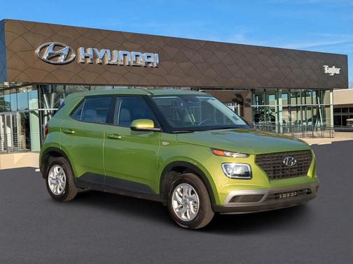 2024 Hyundai VENUE SE