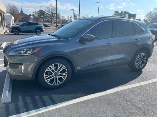2022 Ford Escape SEL