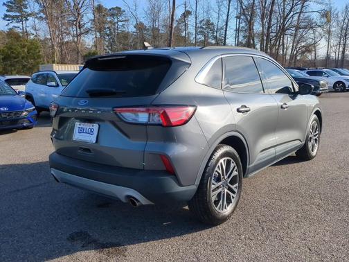 2022 Ford Escape SEL