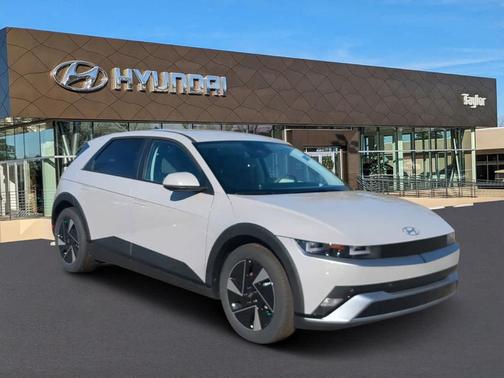 2025 Hyundai IONIQ 5 SE