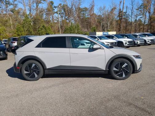 2025 Hyundai IONIQ 5 SE