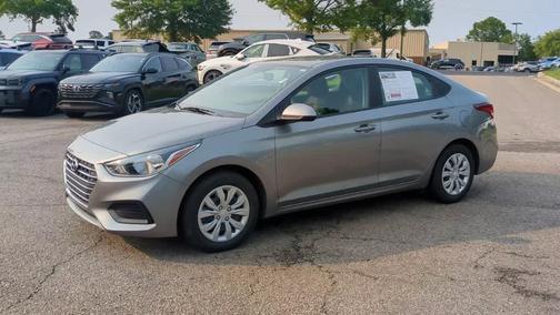 2022 Hyundai Accent SE