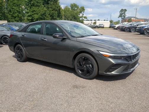 Amazon Gray 2026 Hyundai ELANTRA SEL Sport