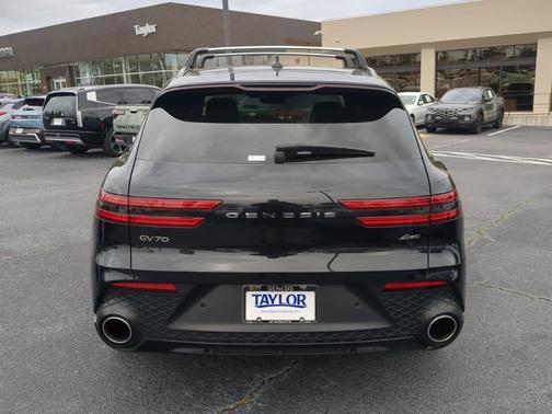 2025 Genesis GV70 2.5T