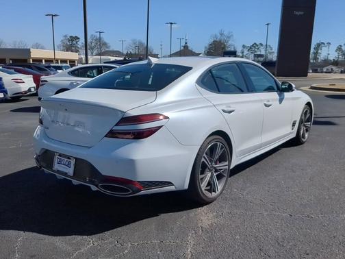 2025 Genesis G70 2.5T