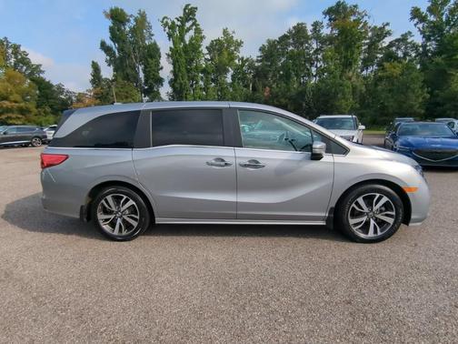 Lunar Silver Metallic 2023 Honda Odyssey Touring