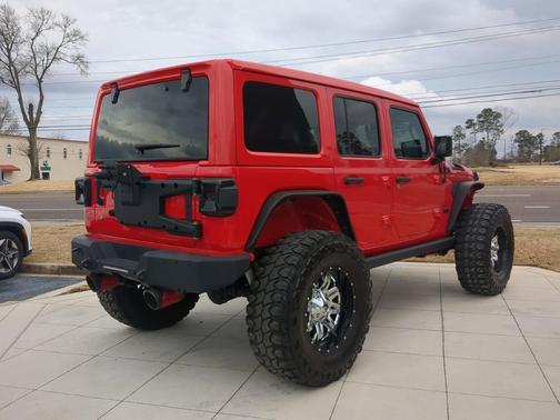2020 Jeep Wrangler Unlimited Sahara Altitude