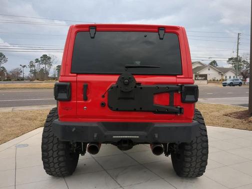 2020 Jeep Wrangler Unlimited Sahara Altitude