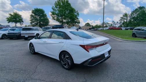 2025 Hyundai ELANTRA HEV Limited
