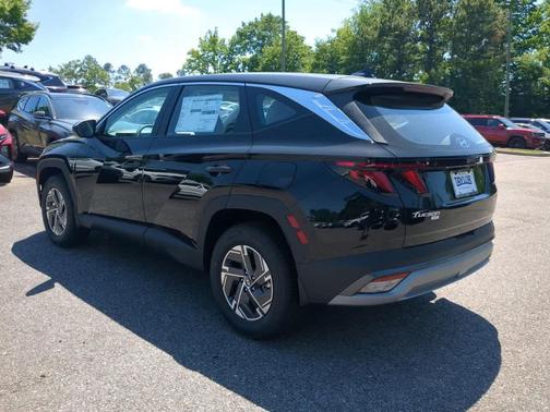 Ash Black 2026 Hyundai TUCSON Hybrid Blue SE