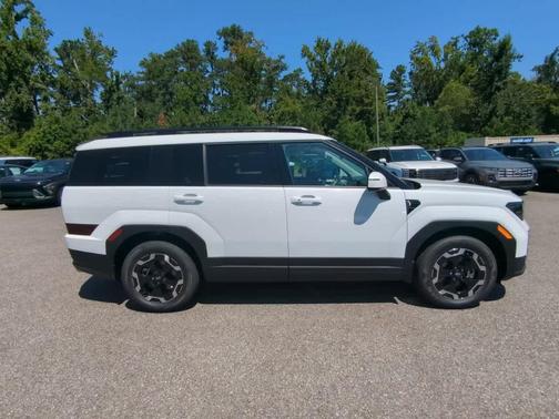 White 2027 Hyundai SANTA FE SEL