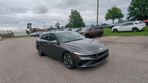 2025 Hyundai ELANTRA Limited