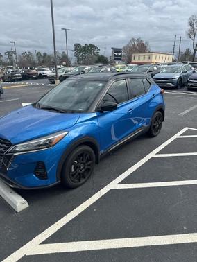 2023 Nissan Kicks SR