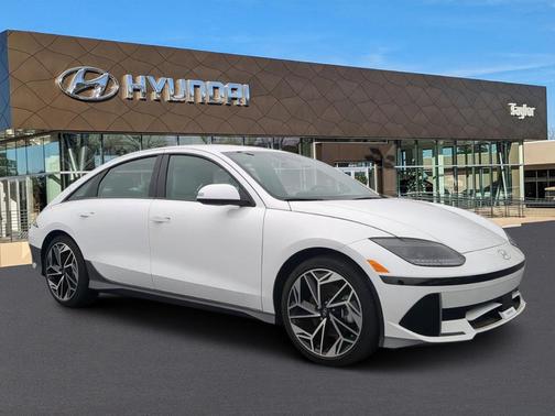 2023 Hyundai IONIQ 6 SEL