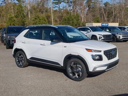 2026 Hyundai VENUE SEL