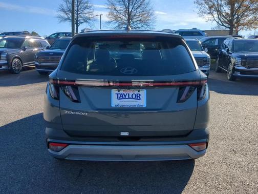 2026 Hyundai TUCSON SEL Premium