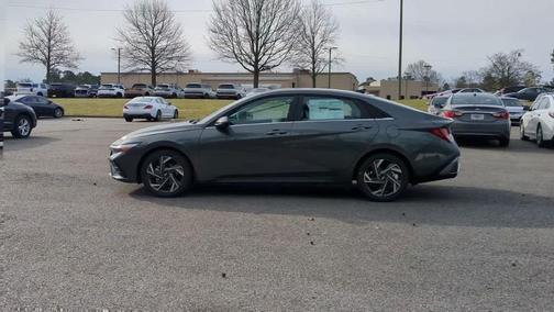 2025 Hyundai ELANTRA Limited