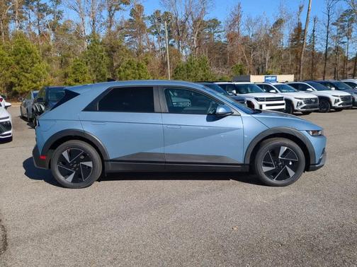 2026 Hyundai IONIQ 5 SE Standard Range