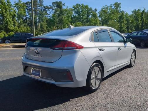 Stellar Silver 2022 Hyundai IONIQ Hybrid SE