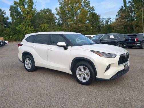 2021 Toyota Highlander LE