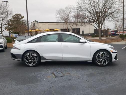 2023 Hyundai IONIQ 6 SEL