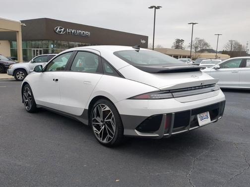2023 Hyundai IONIQ 6 SEL
