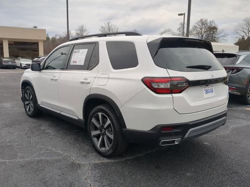 2023 Honda Pilot Touring