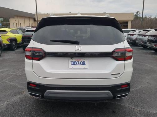 2023 Honda Pilot Touring
