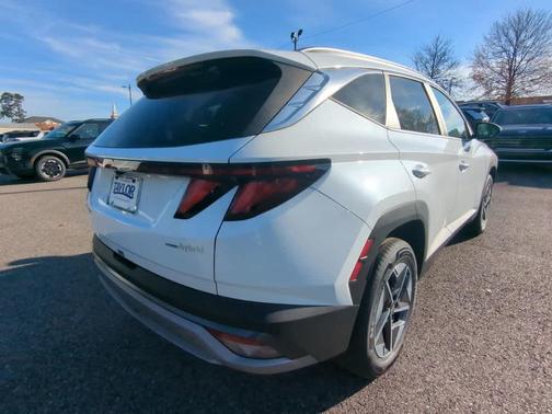 2026 Hyundai TUCSON Hybrid SEL